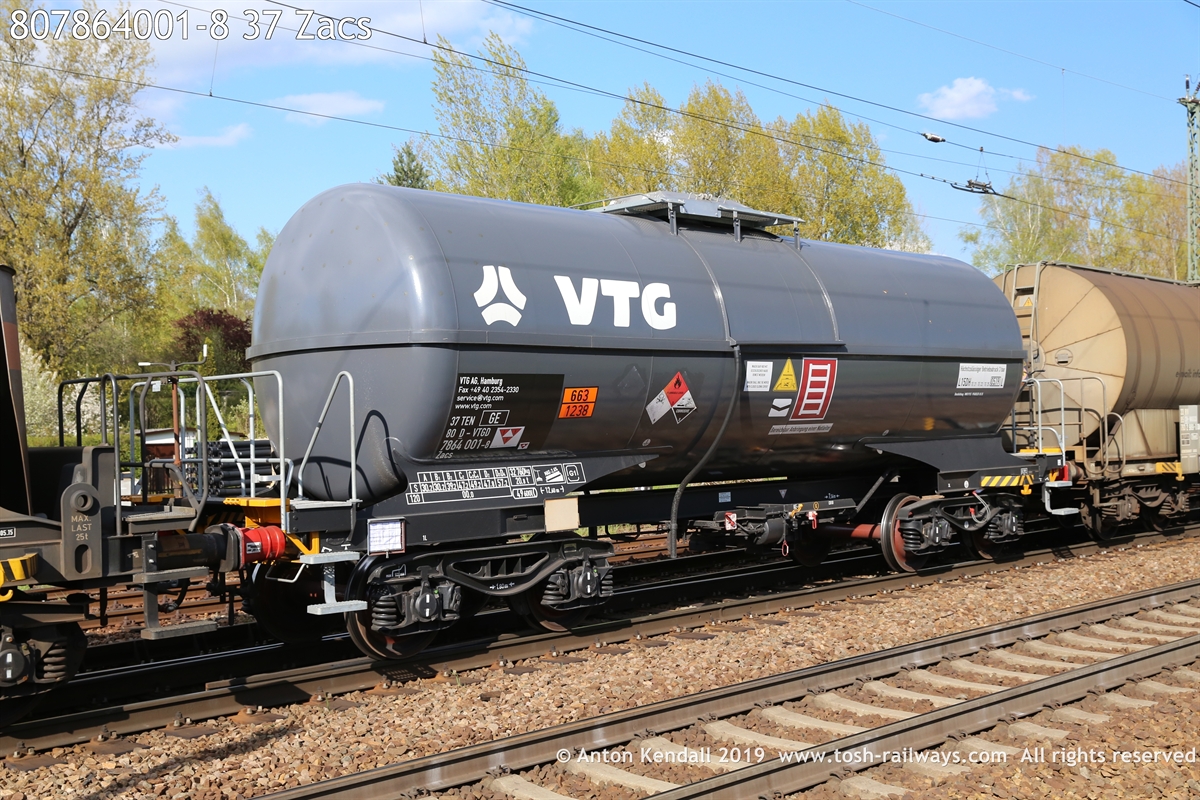 807864001-8_37 Zacs.JPG